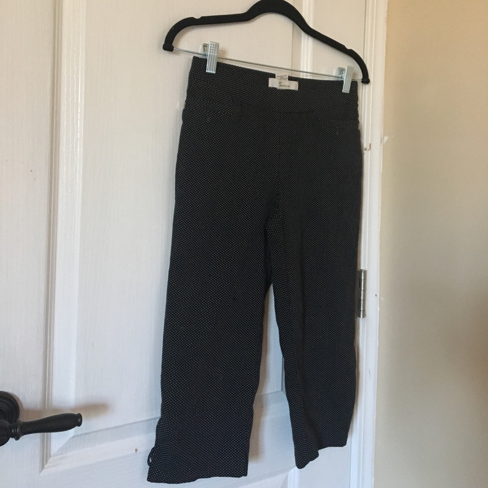 Polka dot black work pants tight fitting capris